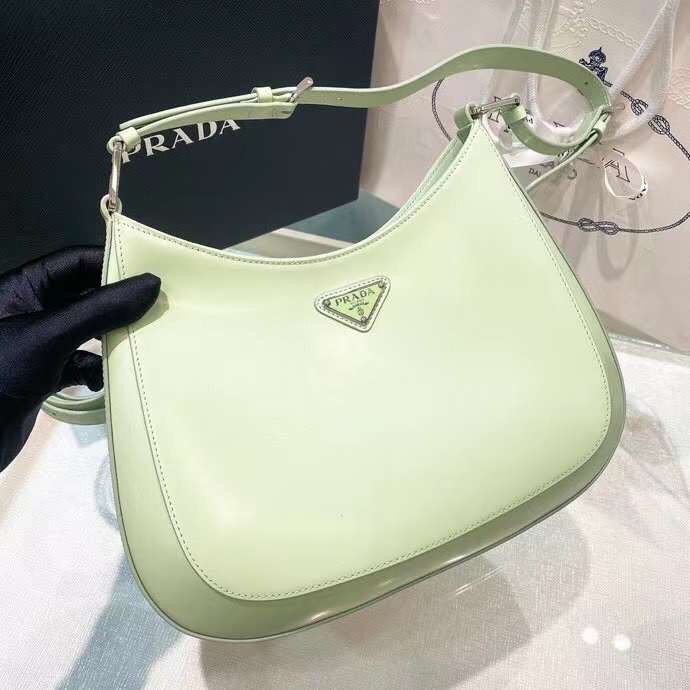 프라다 클레오 브러시 레더 애플민트 숄더백 1BC156